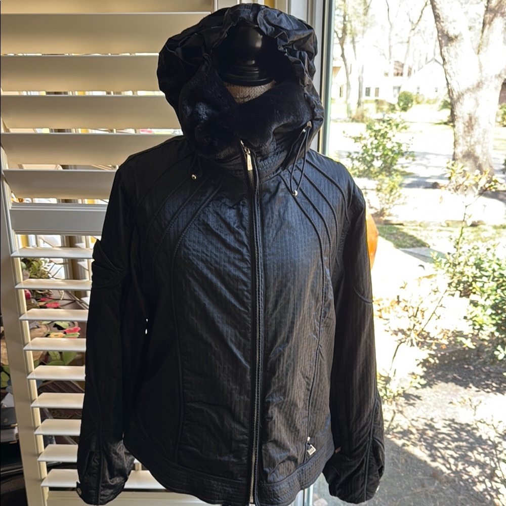 Women's Black Hooded ski jacket by NILS